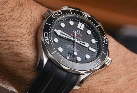 ghiera hublot diver pro 300|Introducing: The Omega Seamaster Professional Diver 300M.